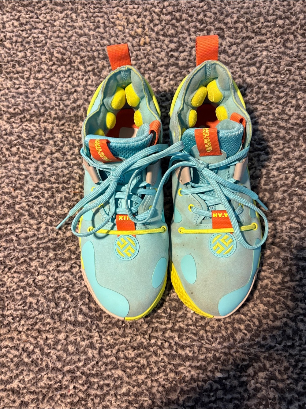 Adidas Men’s Size 6 Harden Volume 6 Basketball Shoes in Excellent Condition!